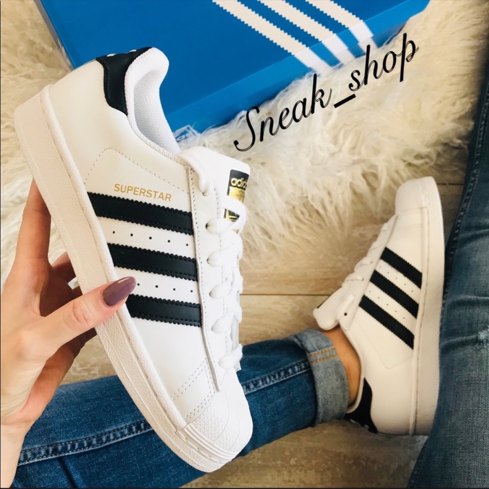 NWT Adidas Superstar Originals Women’s Shoes - Picture 2 of 8